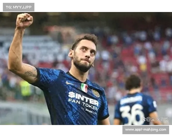 国米积极寻找右翼卫，跟队记者称俱乐部希望尽快引援